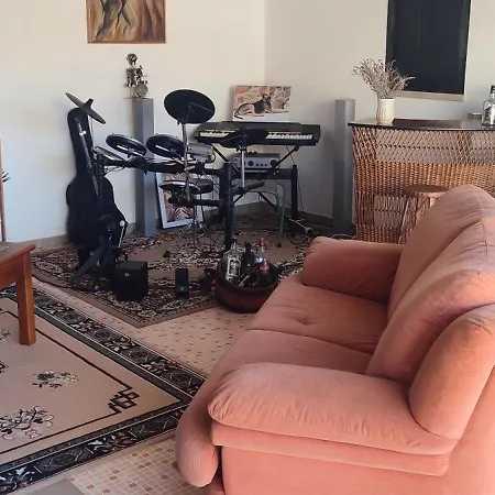 Apartment Kyrios Arts Atelier With Use Of Private Swimming Pool