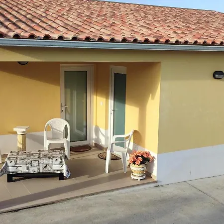 2P Kyrios Arts Atelier With Use Of Private Pool Apartamento *
